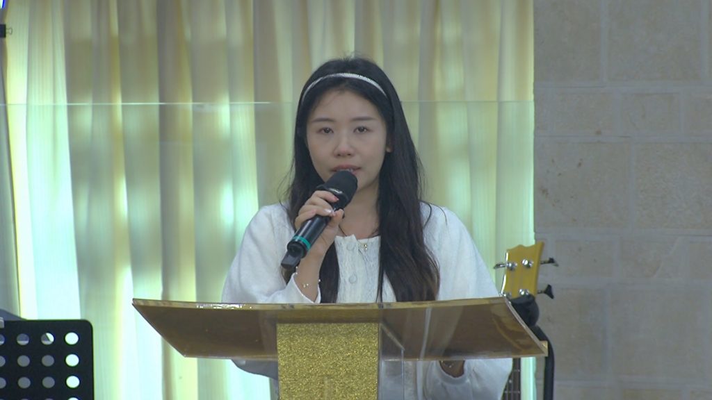 小組長按立感恩見證 – Chloe姊妹